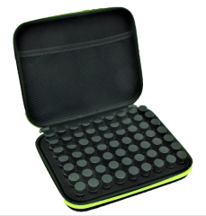 Hartschalen-Etui aus Nylon mit 63 Sammelgläsern - für je 22 Gramm Gold